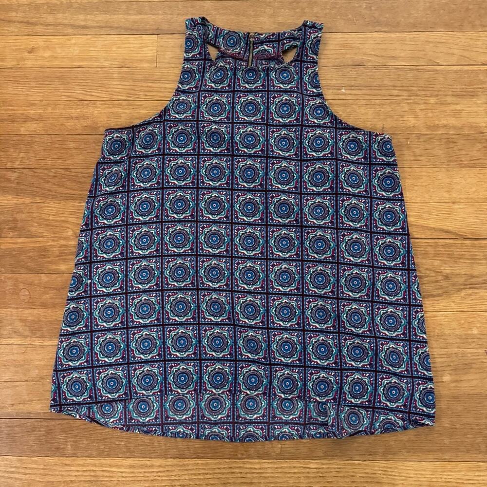 Pink Rose geometric asymmetrical blouse shirt top size medium M
b34